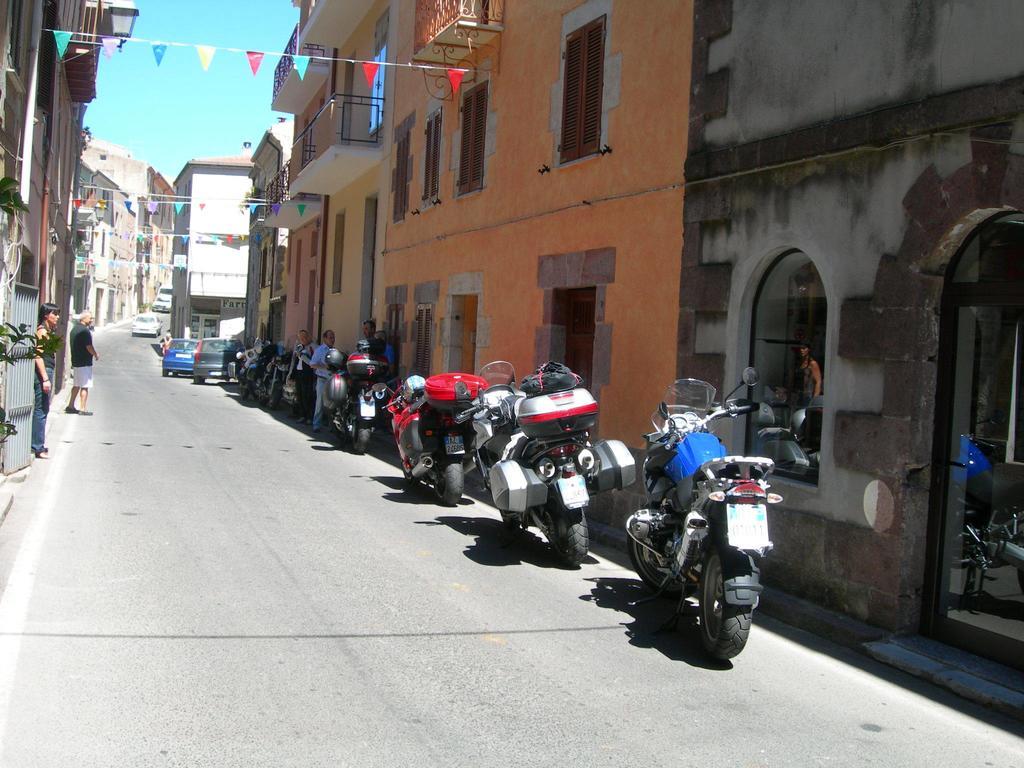 Su Cantaru Guesthouse Villanova Monteleone Exterior photo