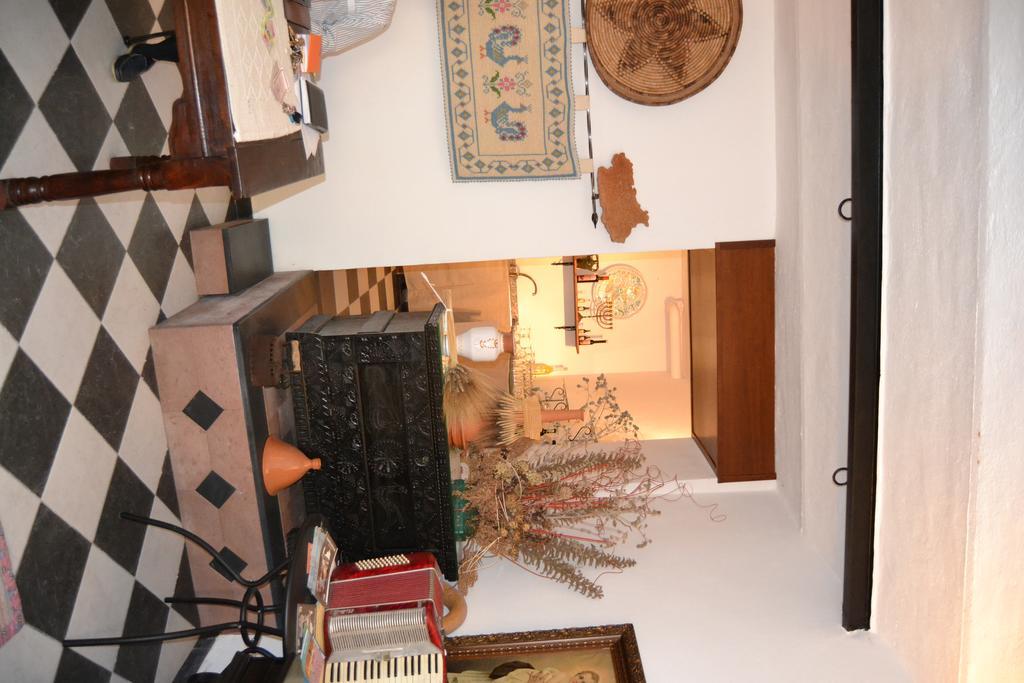 Su Cantaru Guesthouse Villanova Monteleone Exterior photo