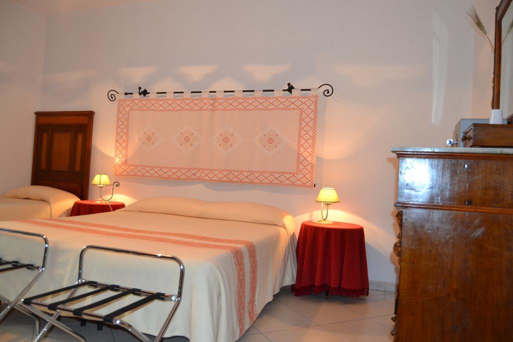 Su Cantaru Guesthouse Villanova Monteleone Exterior photo