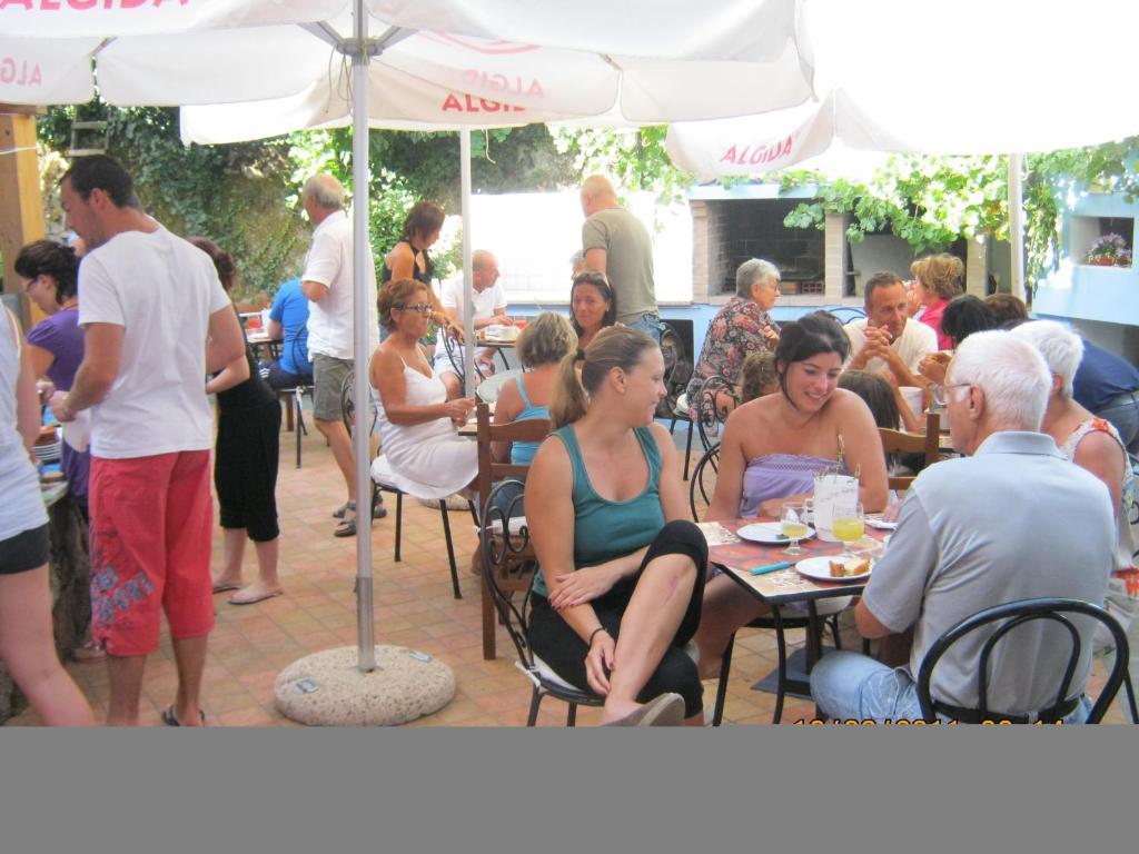 Su Cantaru Guesthouse Villanova Monteleone Exterior photo